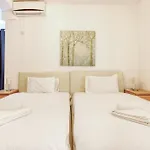 A Beautiful 2br Seafront With Private Terrace By 360 Estates *