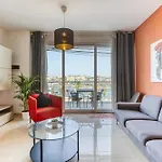 A Beautiful 2br Seafront With Private Terrace By 360 Estates *