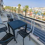 Apartamento A Beautiful 2br Seafront With Private Terrace By 360 Estates