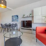 A Beautiful 2br Seafront With Private Terrace By 360 Estates *
