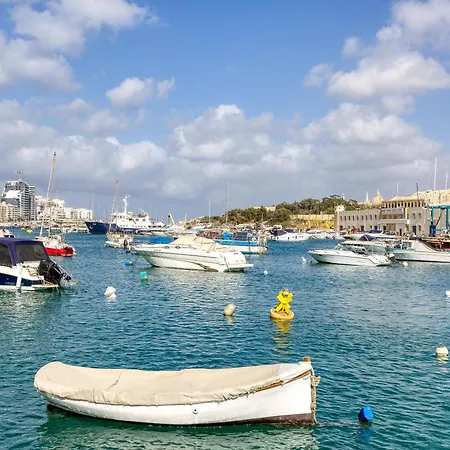 A Beautiful 2br Seafront With Private Terrace By 360 Estates