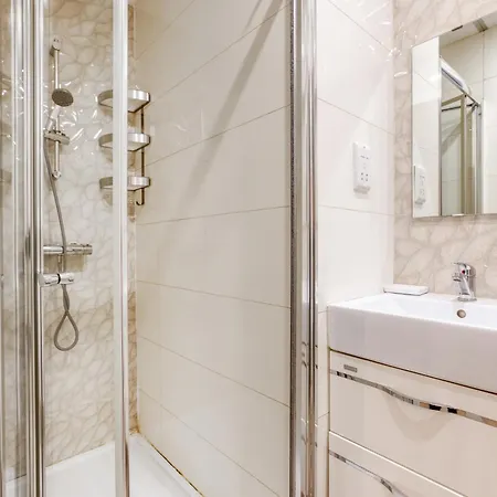 A Beautiful 2br Seafront With Private Terrace By 360 Estates *