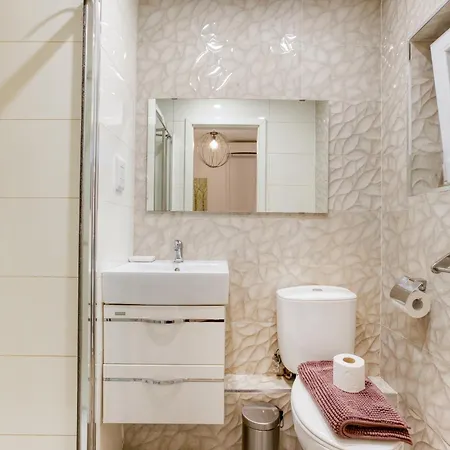 A Beautiful 2br Seafront With Private Terrace By 360 Estates Gzira