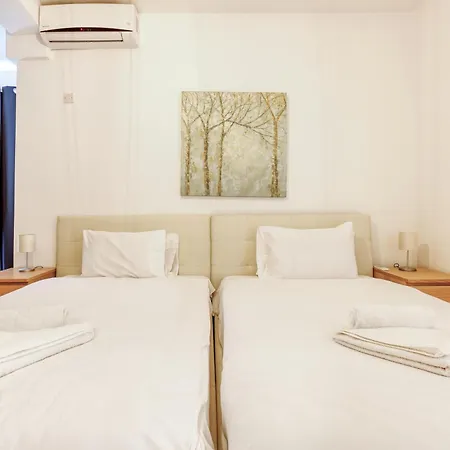 A Beautiful 2br Seafront With Private Terrace By 360 Estates *