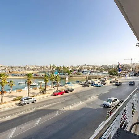 A Beautiful 2br Seafront With Private Terrace By 360 Estates Gzira