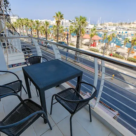 아파트 A Beautiful 2br Seafront With Private Terrace By 360 Estates