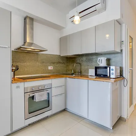 A Beautiful 2br Seafront With Private Terrace By 360 Estates 公寓 *