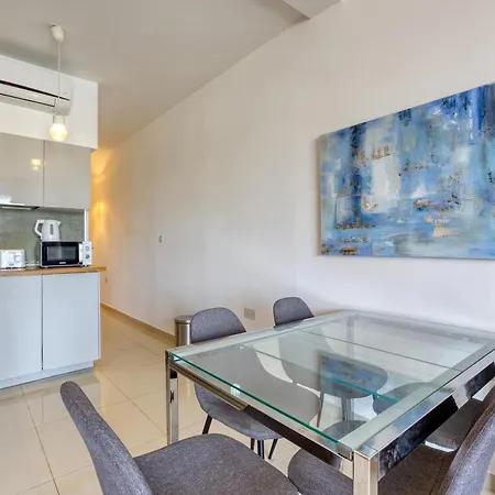 公寓 A Beautiful 2br Seafront With Private Terrace By 360 Estates