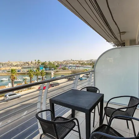 A Beautiful 2br Seafront With Private Terrace By 360 Estates *