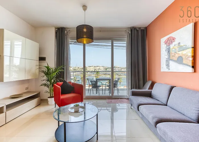 A Beautiful 2br Seafront With Private Terrace By 360 Estates *