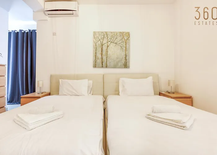 A Beautiful 2br Seafront With Private Terrace By 360 Estates *