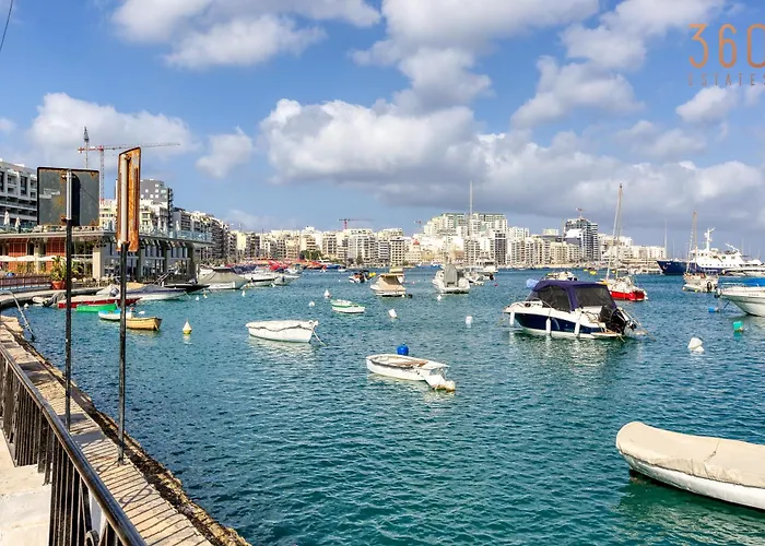 A Beautiful 2br Seafront With Private Terrace By 360 Estates Apartamento Gzira