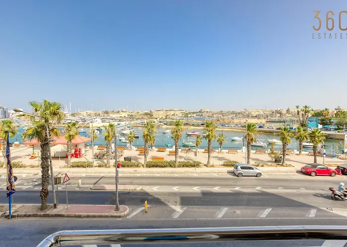 A Beautiful 2br Seafront With Private Terrace By 360 Estates