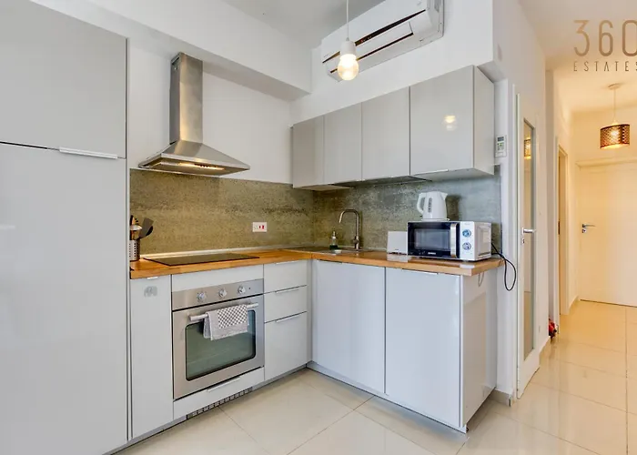 A Beautiful 2br Seafront With Private Terrace By 360 Estates Apartamento *