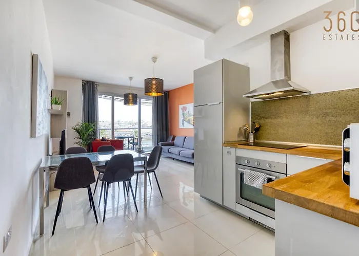 A Beautiful 2br Seafront With Private Terrace By 360 Estates