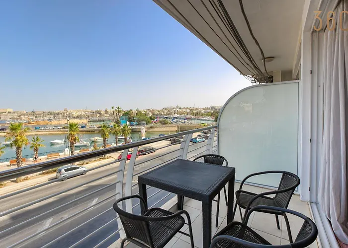 A Beautiful 2br Seafront With Private Terrace By 360 Estates *