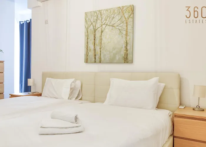 A Beautiful 2br Seafront With Private Terrace By 360 Estates * Gzira