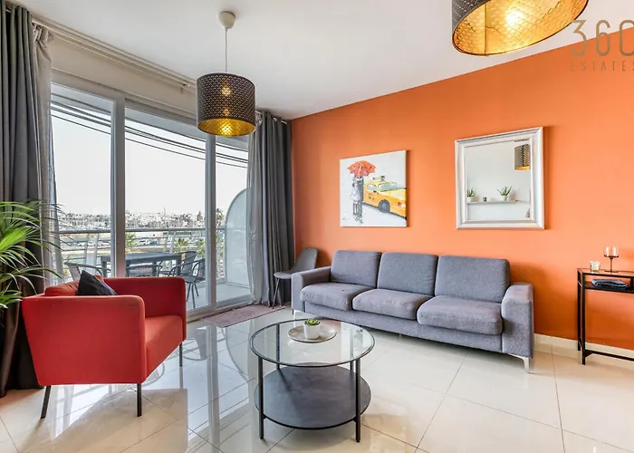 Apartamento A Beautiful 2br Seafront With Private Terrace By 360 Estates *